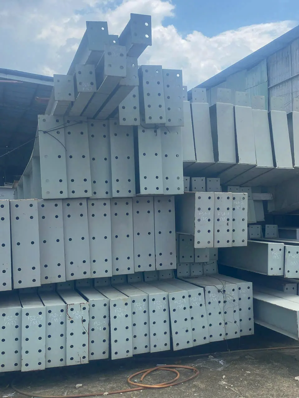 Dầm thép kết cấu nhà xưởng