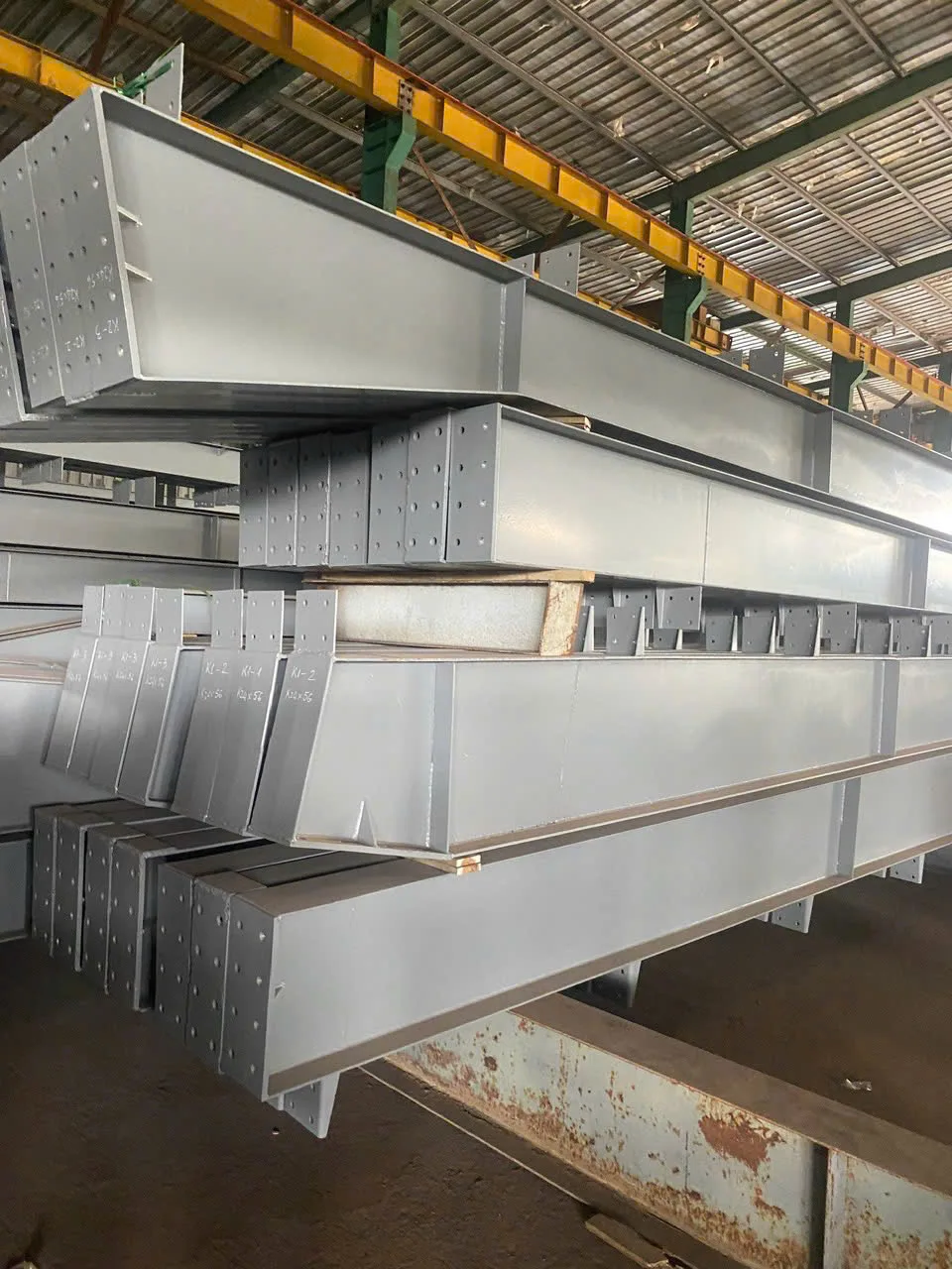 Gia công kết cấu thép và bàn cân – tư liệu xưởng