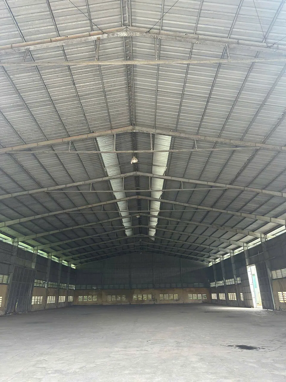 Nhà kho khung thép khẩu độ lớn